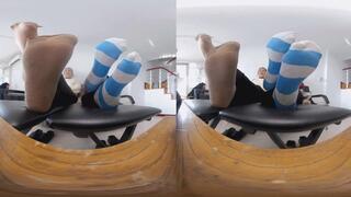 3DVR180 GAOYU SUFEI came back from work and sunburned his smelly feet and socks