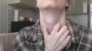 Sexy, long throat! MP4