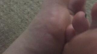 DIRTY FEET ON QUEEN MATTRESS TOP