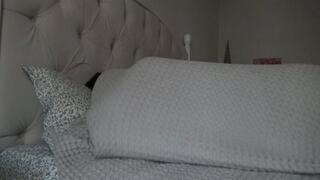 the smell of saliva in the morning