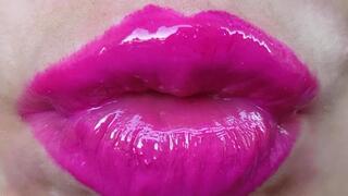 Shiny Pink Lips Kissing