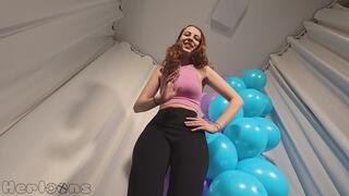 Saskia And Her Tiny Snack