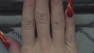 FAKE NAILZ QUEEN MATTRESS PROFIT PERCENT SITTING LEFT HAND