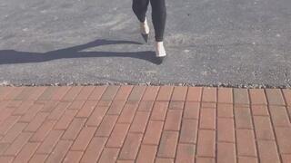 Sexy Mexi public Shoeplay