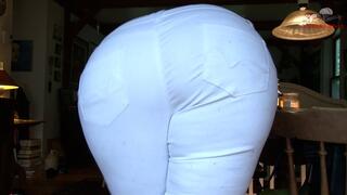 White Jeans Ass 2016