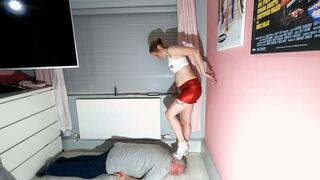 How Hard Are My Shoes (4K)