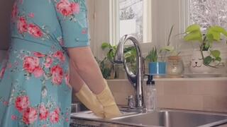 Vintage Step-Mommy Cums in your diaper