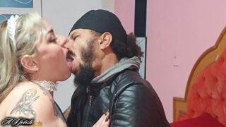 Wet interracial kiss between a blonde BBW maid and a bearded black boss.