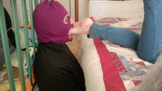 TIED UP SLAVE FOOT IN THROAT TILL VOMIT SIZE 40 FOOT