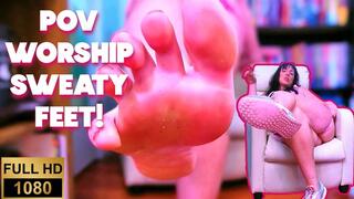 Worship sweaty gym feet