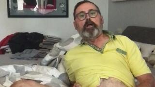 31 2022 08 03 Wichsen auf dem Bett IMG 1648