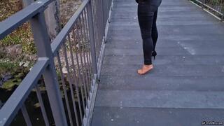 I lost my black Shoe from the bridge into the water HD mp4 1920x1080