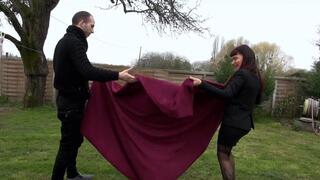 THE BIG-BREASTED COUGAR IS BACK TO OFFER HER HOLES TO HER STEPSON FRIEND