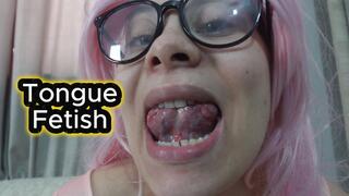 My Stepsister does Tongue fetish and plays with her mouth and then shows her teeth