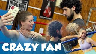 Crazy Fan Beats up Blogger