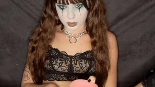 clown goth taking a spikey dildo in the pussy