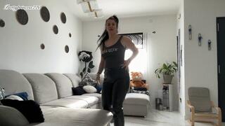 farting session in leather pants