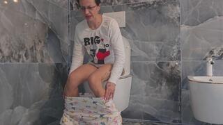 As I was about to make my coffee, my diaries drove me to the toilet 8K