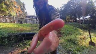 Mud Ruined My White Jeans and White Blouse Rinse Off