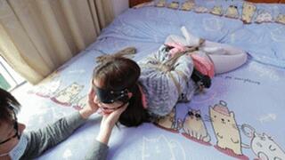 hui12 - White Silk Chinese Girl Sailing Restraint