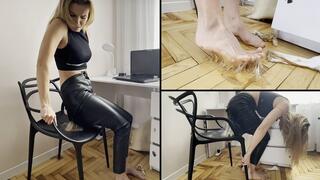 Milana got caught in a glue trap