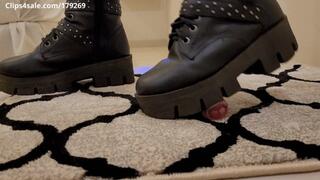 Chance to crush cock with heavy boots Medusa