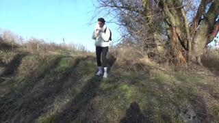 sprain your leg on ice