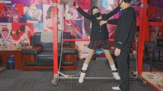 JK girl subjected to restraint and discipline on a wire rack