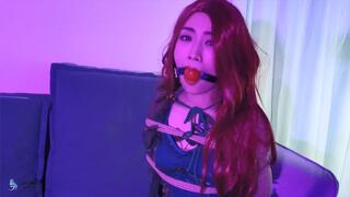 The binding and gagging of the female demon-tamer (Chinese Model)