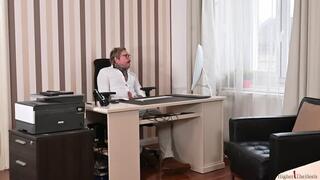 JADE WANT SOME NEW BOOBS AND THE DOC IS A FAN