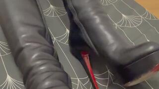 Real leather catsuit makes me horny a real climax.