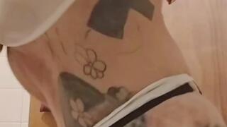 Mommy Pissing Like A Man