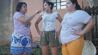 The skinny girl tries to lift the BBW girl