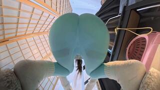 8KVR360 CC POV The character's buttocks are flattened humiliating the dwarf