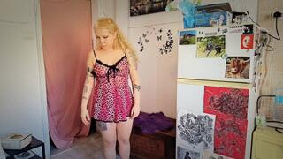 Revenge - peeing on Step-daddy's newspaper