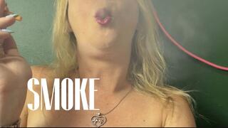 smoke Latina