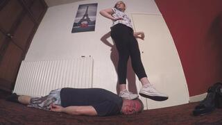 Converse All Stars Head Trampling FLOOR CAM