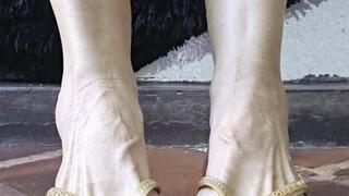 Flip Flops and highly arched feet show by Milah