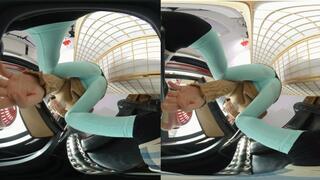 3DVR180 The large buttocked character is squashed by the small and short one