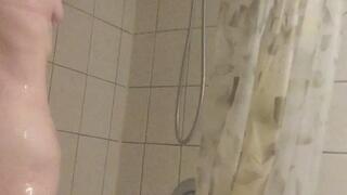 MSN THE ZONE MASSAGE IN THE WATER *MSN THE ZONE DISCONNECT ROOM NOISE*