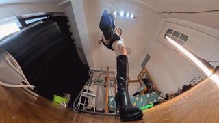 VR360 YIDE boots trample on the bread
