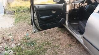 Roxan with flip flops pumps car pedals (3)