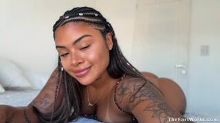 Mila Vs Riley Ass Flapping Competition!