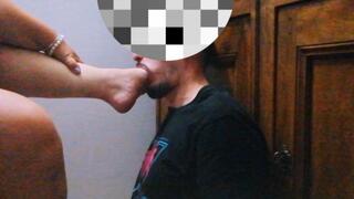 ANOTHER BBW SIZE 38 FOOT GAGGING MY SLAVE WHILE SHE MASTURBATE HERSELF PART 2