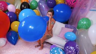 Summer Raez: Big Blue Blow2Pop - Tattooed MILF B2P Q16 Balloon - mp4 4k