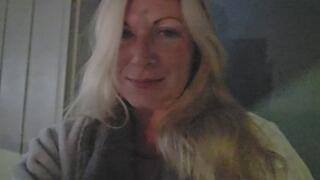 MizzErotique Busty Badass Stepsister Seduction