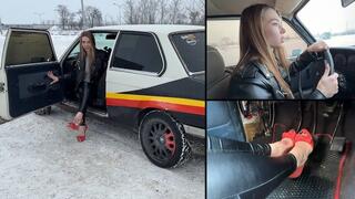 Chloe got an old BMW coupe and wants to make donuts on the snow