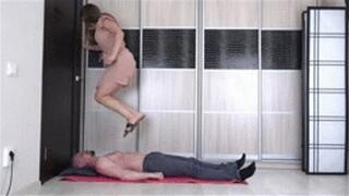 Teona - sandals trampling 4K