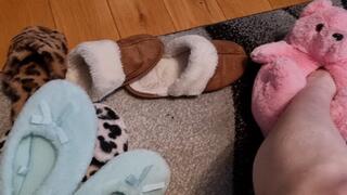Blonde Babe Teases You In All 5 Pairs Of Her Slippers!