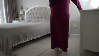 Mom's worst nightmare - her body is bloated